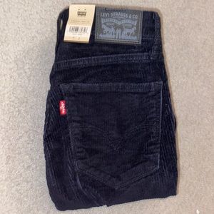 NWT Levi’s 721 High Rise Skinny Cordoroy Jeans 26